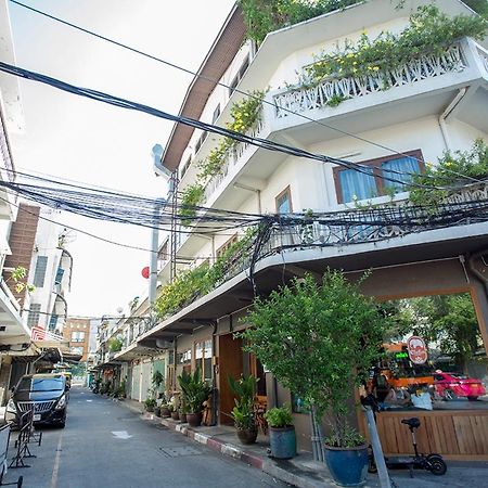 Ghee Gelato House Bed & Breakfast Bangkok Eksteriør bilde