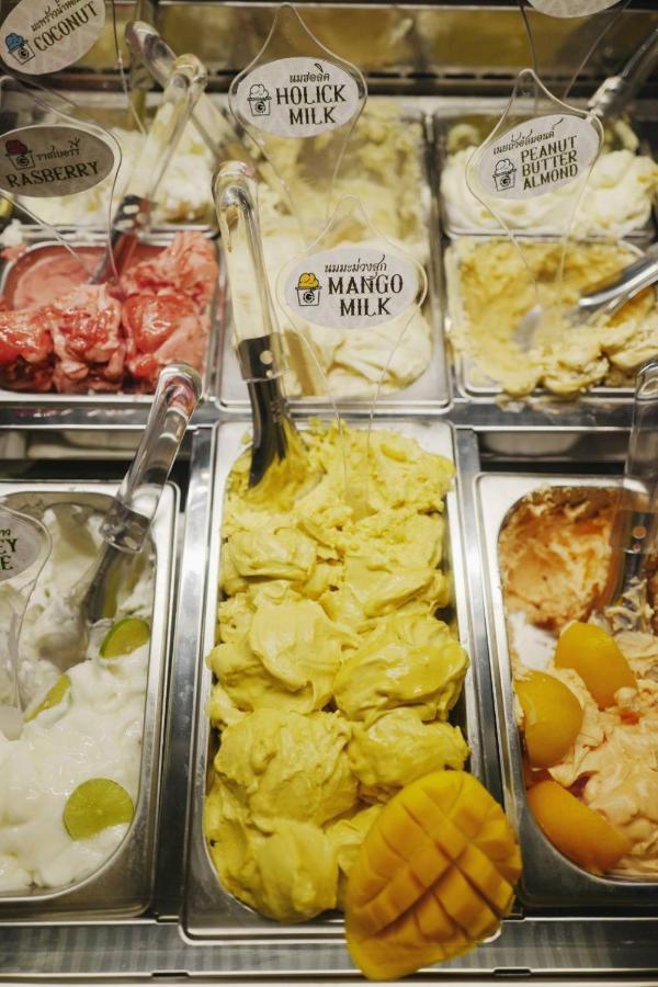 Ghee Gelato House Bed & Breakfast Bangkok Eksteriør bilde
